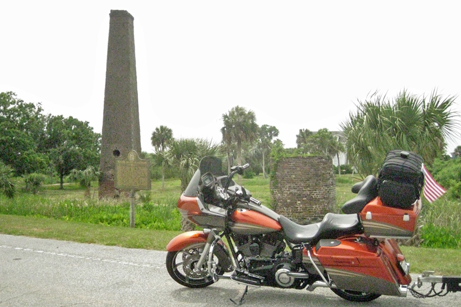 Butler Island Plantation - Chimney of the old rice mill