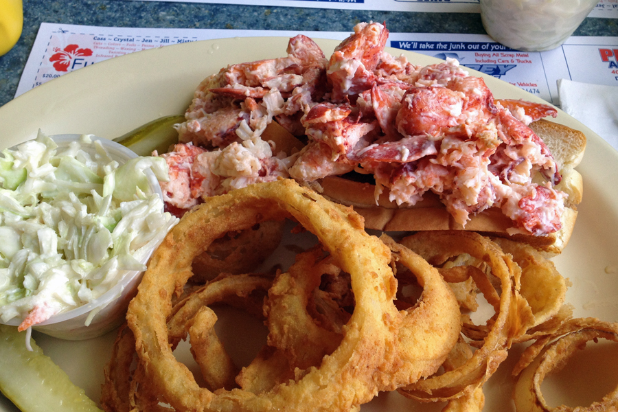 Yum Yum - Lobster Roll, Onion Rings & Coleslaw